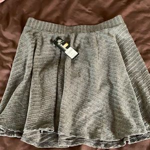 Grey short skater skirt